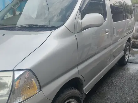 Toyota Grand Hiace 2001 года за 9 900 000 тг. в Талдыкорган – фото 5