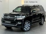 Toyota Land Cruiser Luxe 2016 года за 27 900 000 тг. в Астана