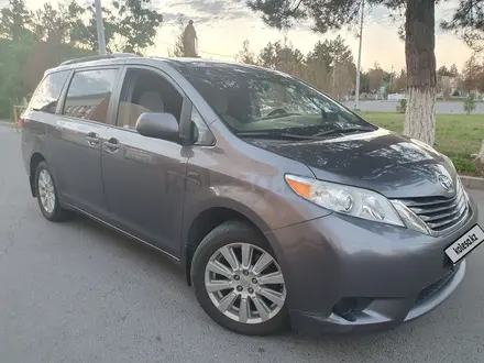 Toyota Sienna 2017 года за 13 500 000 тг. в Тараз