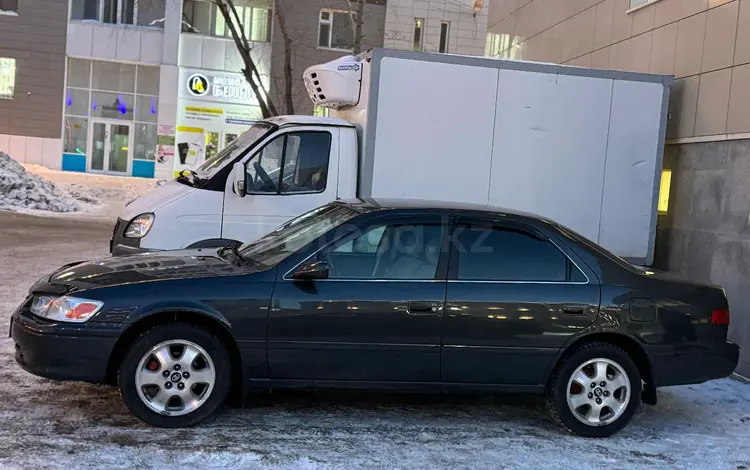 Toyota Camry 2000 годаfor3 800 000 тг. в Астана