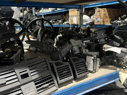 Оригинал разбор матор двигатель граната супорт бакавой зеркола акпп панел р в Астана – фото 31