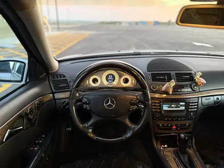 Mercedes-Benz E 55 AMG 2003 года за 7 500 000 тг. в Шымкент – фото 11