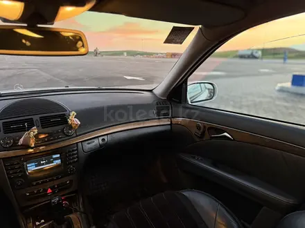 Mercedes-Benz E 55 AMG 2003 года за 7 500 000 тг. в Шымкент – фото 12