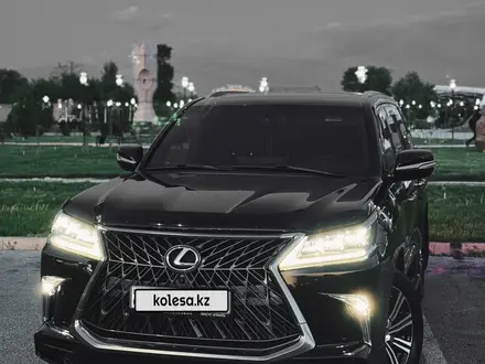 Lexus LX 570 2017 года за 45 000 000 тг. в Алматы