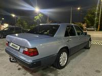 Mercedes-Benz E 200 1992 года за 1 580 000 тг. в Тараз