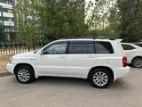 Toyota Highlander 2003 года за 6 000 000 тг. в Алматы – фото 2