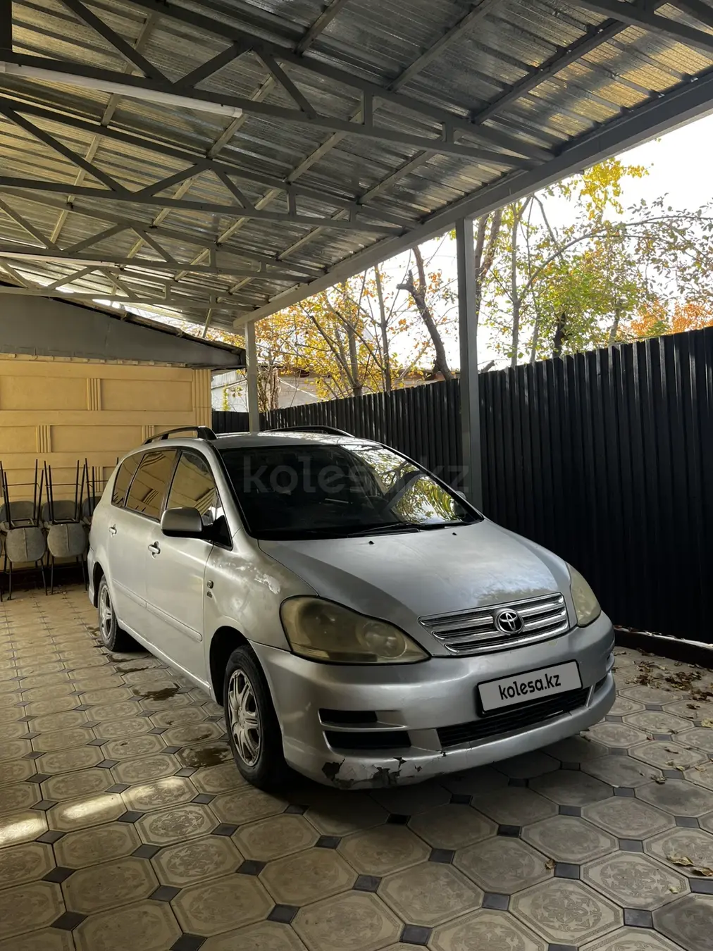 Toyota Avensis Verso, 2005