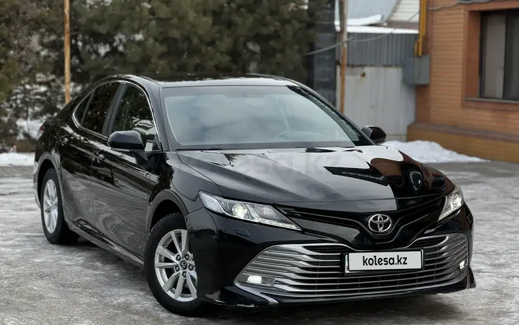 Toyota Camry 2019 года за 13 000 000 тг. в Алматы