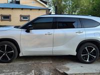 Toyota Highlander 2021 года за 24 300 000 тг. в Уральск