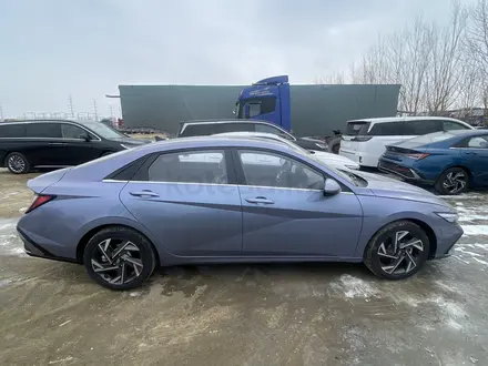 Hyundai Elantra 2023 года за 9 500 000 тг. в Астана – фото 4