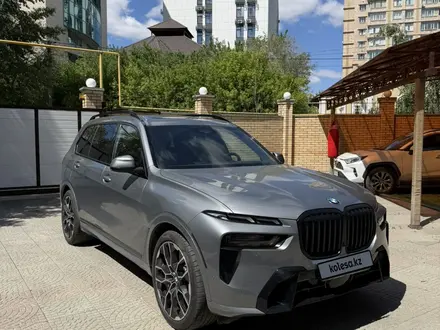 BMW X7 2023 года за 60 000 000 тг. в Астана – фото 2