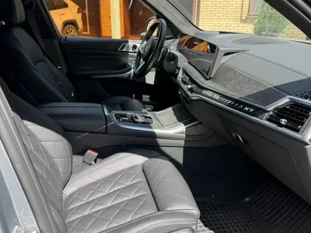 BMW X7 2023 года за 60 000 000 тг. в Астана – фото 6