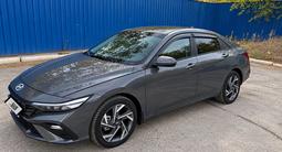 Hyundai Elantra 2023 года за 9 900 000 тг. в Актобе – фото 2