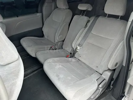 Toyota Sienna 2015 года за 14 000 000 тг. в Атырау – фото 12