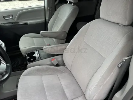 Toyota Sienna 2015 года за 14 000 000 тг. в Атырау – фото 14