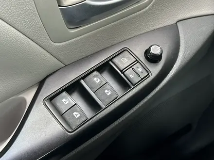Toyota Sienna 2015 года за 14 000 000 тг. в Атырау – фото 17