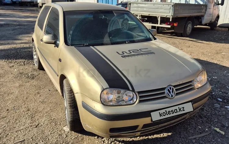 Volkswagen Golf 2003 года за 1 700 000 тг. в Астана