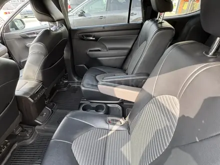 Toyota Highlander 2022 года за 25 000 000 тг. в Алматы – фото 12