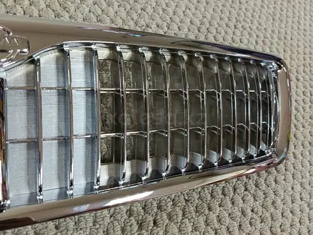 Решетка радиатора Nissan Maxima A32 1995-2000 за 20 000 тг. в Астана – фото 2