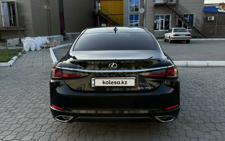 Lexus ES 350 2022 года за 35 000 000 тг. в Астана