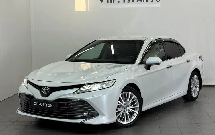 Toyota Camry Luxe 2019 года за 12 500 000 тг. в Астана