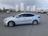 Hyundai Elantra 2018 года за 7 500 000 тг. в Астана – фото 2