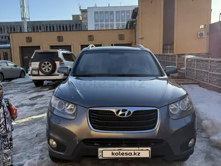 Hyundai Santa Fe 2011 года за 6 800 000 тг. в Караганда – фото 3