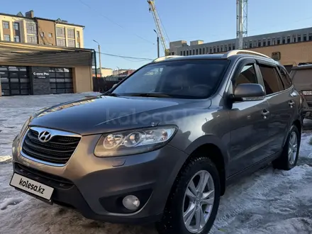 Hyundai Santa Fe 2011 года за 6 800 000 тг. в Караганда