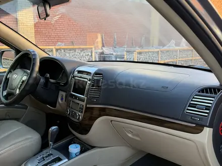 Hyundai Santa Fe 2011 года за 6 800 000 тг. в Караганда – фото 7