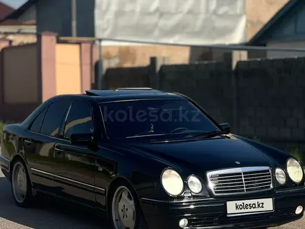 Mercedes-Benz E 55 AMG 1998 года за 6 800 000 тг. в Шымкент – фото 5