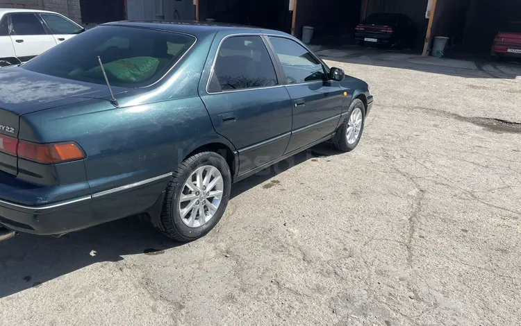 Toyota Camry 1997 годаfor3 200 000 тг. в Алматы