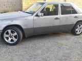 Mercedes-Benz E 200 1991 годаfor700 000 тг. в Тараз – фото 3