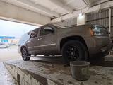 Chevrolet Suburban 2011 года за 16 000 000 тг. в Алматы – фото 3