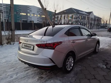 Hyundai Accent 2021 года за 8 000 000 тг. в Караганда – фото 3