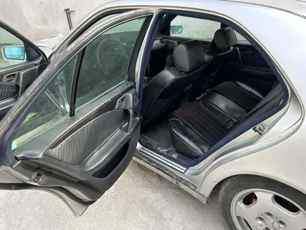 Mercedes-Benz E 230 1995 года за 1 250 000 тг. в Алматы – фото 4