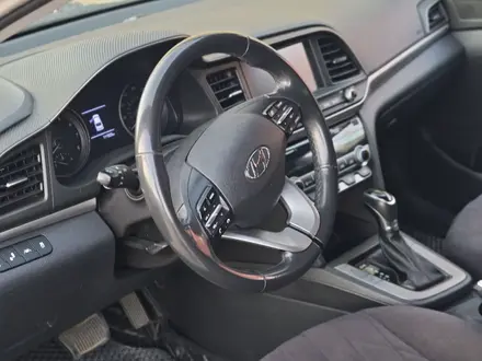 Hyundai Elantra 2018 года за 7 500 000 тг. в Тараз – фото 10