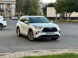 Toyota Highlander 2024 года за 34 500 000 тг. в Астана