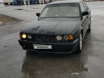 BMW 525 1991 года за 650 000 тг. в Кызылорда – фото 2