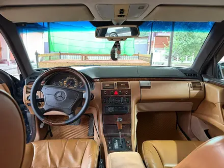 Mercedes-Benz E 320 1997 года за 2 800 000 тг. в Шымкент – фото 7