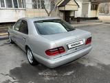 Mercedes-Benz E 240 1998 года за 4 500 000 тг. в Талдыкорган – фото 4