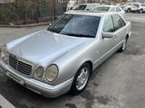 Mercedes-Benz E 240 1998 года за 4 500 000 тг. в Талдыкорган – фото 3