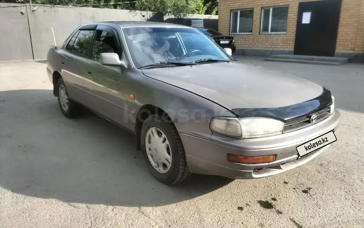 Toyota Camry 1993 годаүшін2 100 000 тг. в Семей