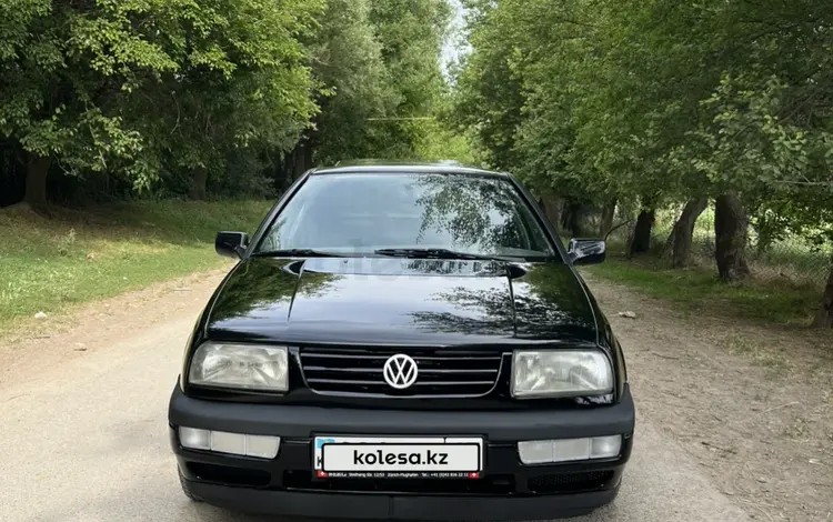 Volkswagen Vento 1996 года за 1 400 000 тг. в Шымкент