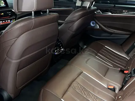 BMW 540 2018 года за 21 797 500 тг. в Алматы – фото 12