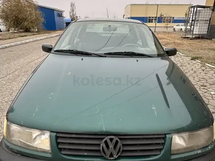 Volkswagen Passat 1996 года за 1 200 000 тг. в Актобе – фото 3