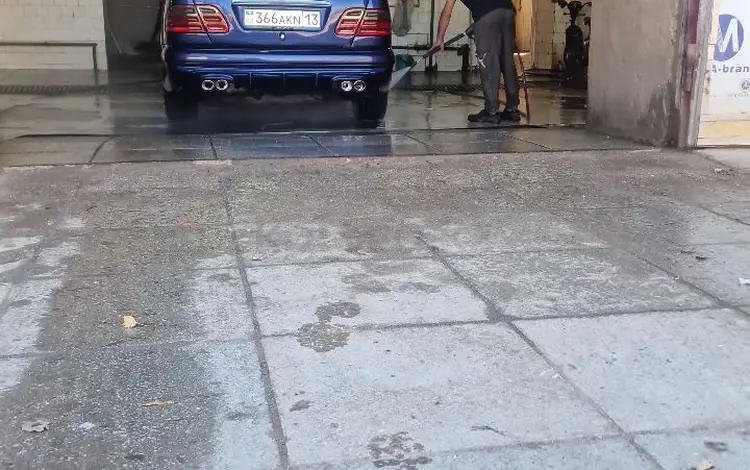 Mercedes-Benz E 280 1996 года за 2 350 000 тг. в Астана