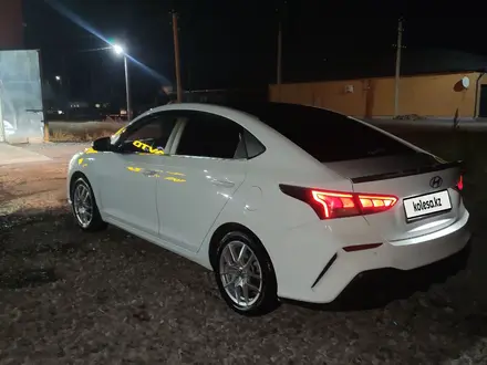 Hyundai Accent 2021 года за 6 999 000 тг. в Актобе – фото 17