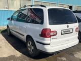 Volkswagen Sharan 2007 годаfor1 900 000 тг. в Актобе