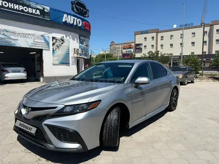 Toyota Camry 2021 года за 13 500 000 тг. в Актау