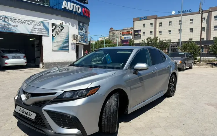 Toyota Camry 2021 года за 13 500 000 тг. в Актау
